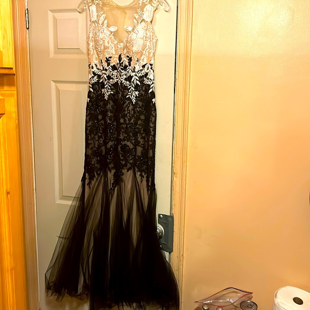 Prom dress size zero. Very good condition. Hand made long mermaid dress